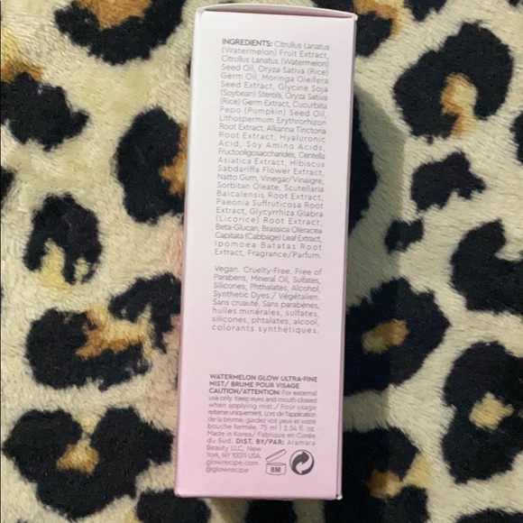 Glow Recipe hydrating mist - Picture 4 of 4